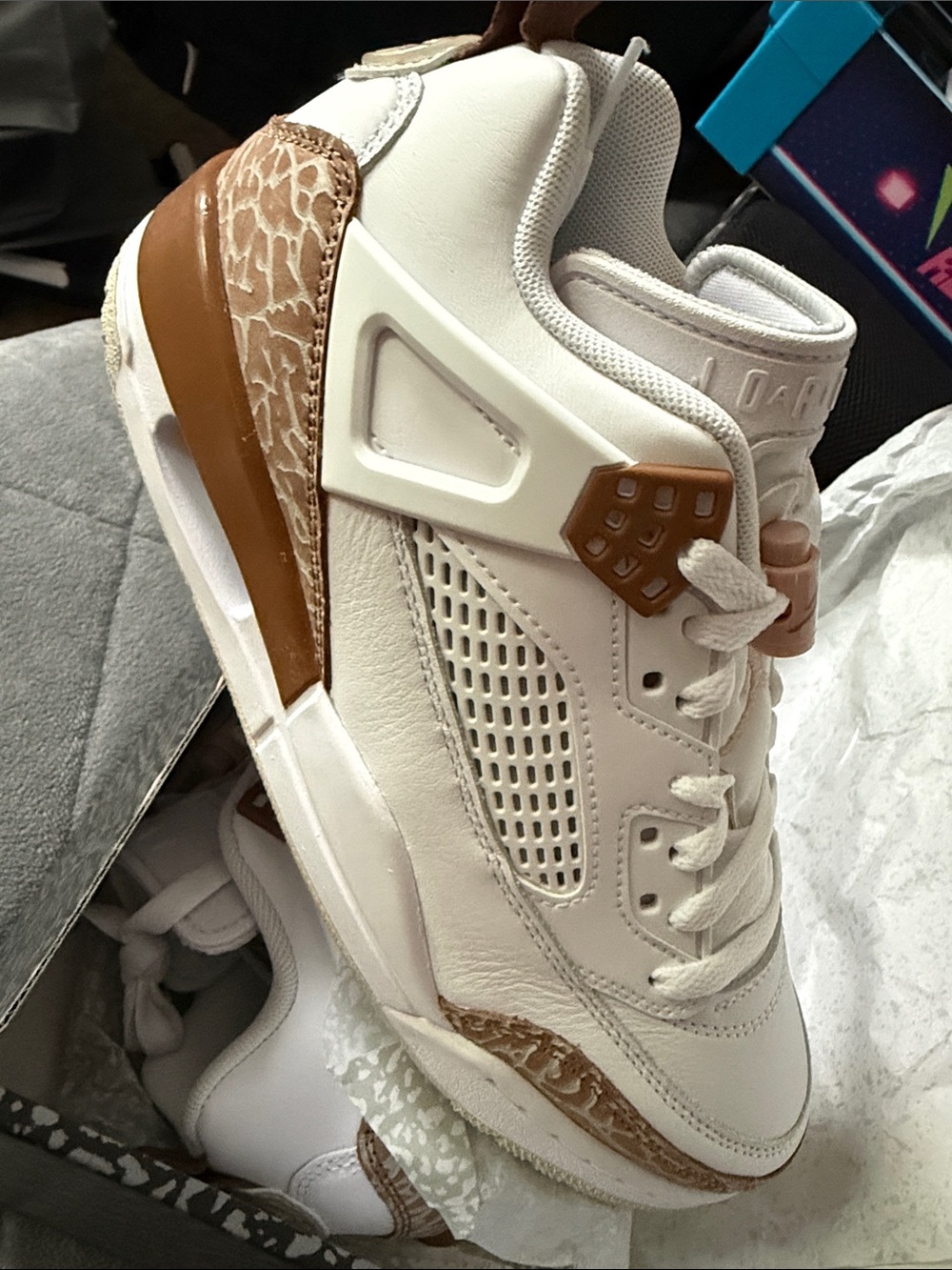 Jordan Men's White and Brown Retro Sneakers